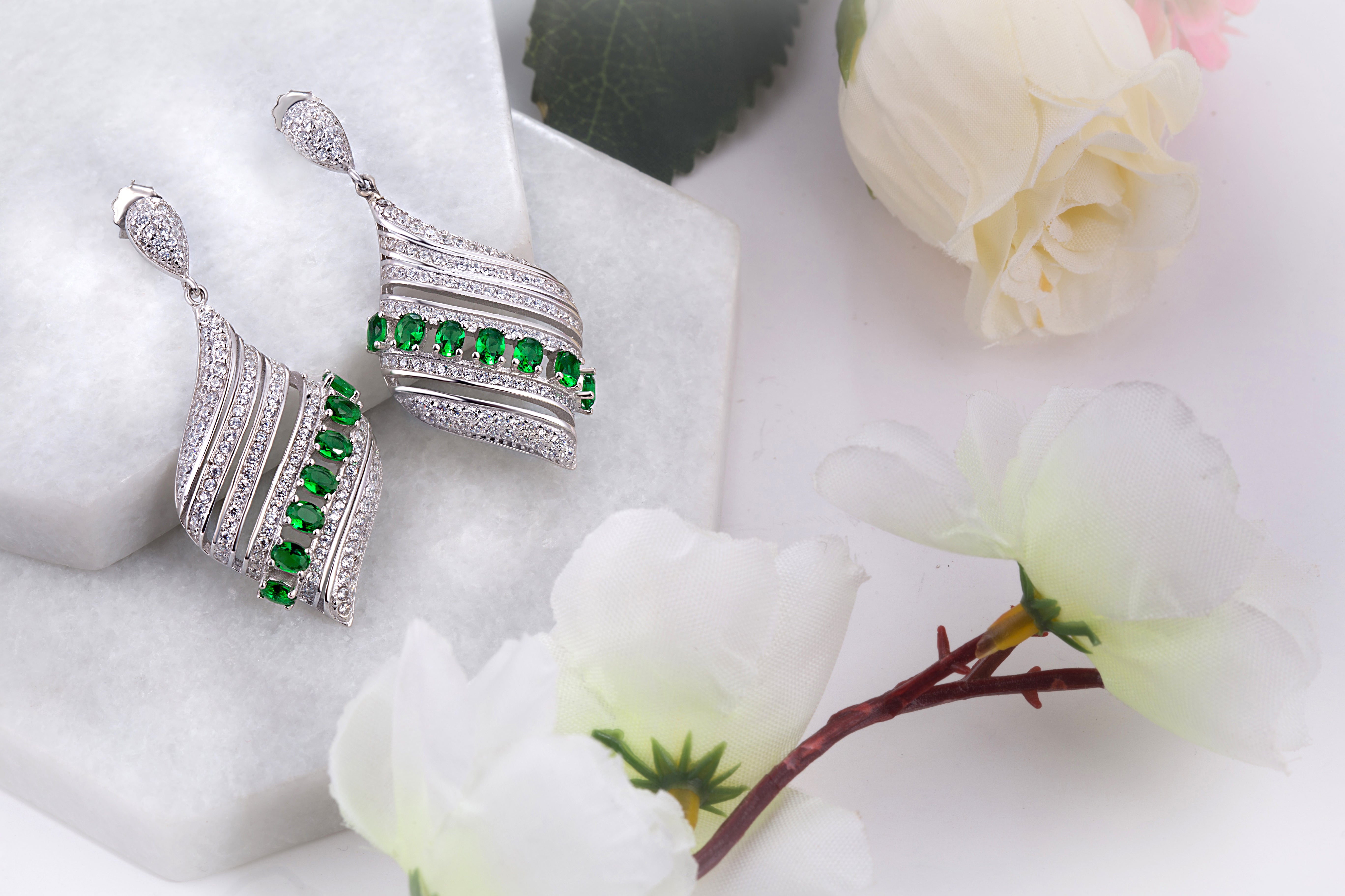 92.5 sterling silver pendant earring set for women studded with zirconias and green color marquise shape stones