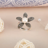 Pearly Flower Ring